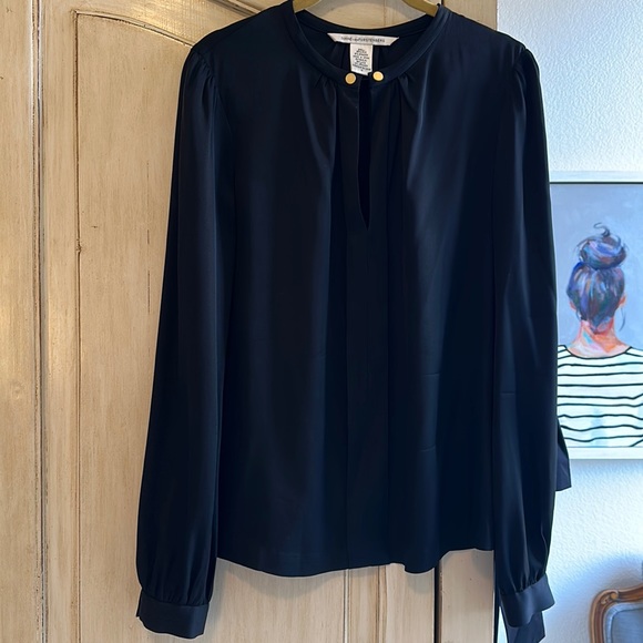 Tops - DVF silk Top